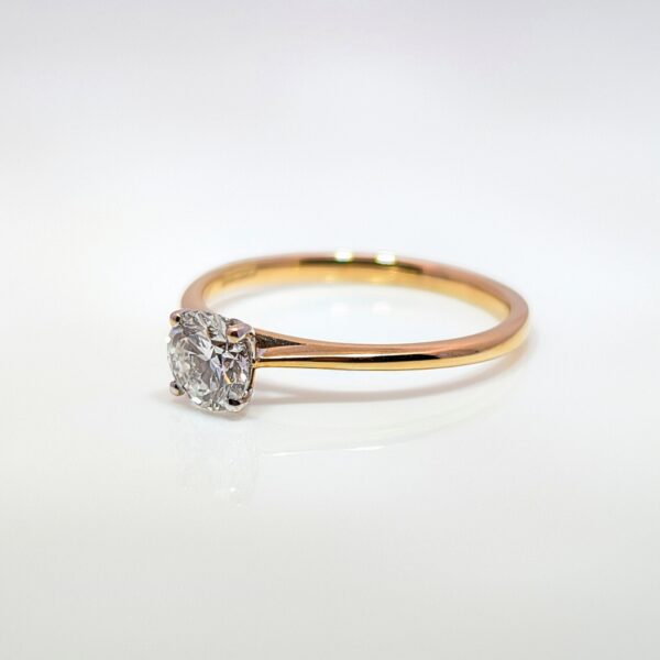 A classic Round Brilliant Cut Lab Grown Diamond Ring that comes in 0.50cts, E in Colour and VS1 Clarity set in a yellow gold 9ct band.