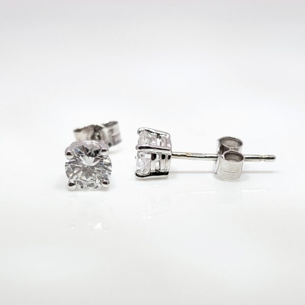 9ct White Gold 1ct Lab Grown Diamond Stud Earrings